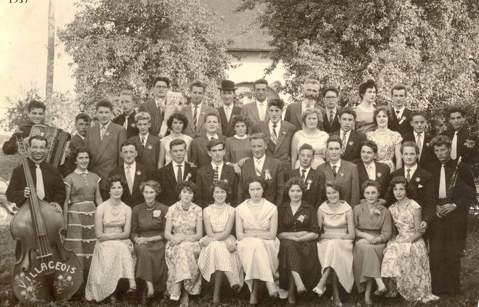 1957